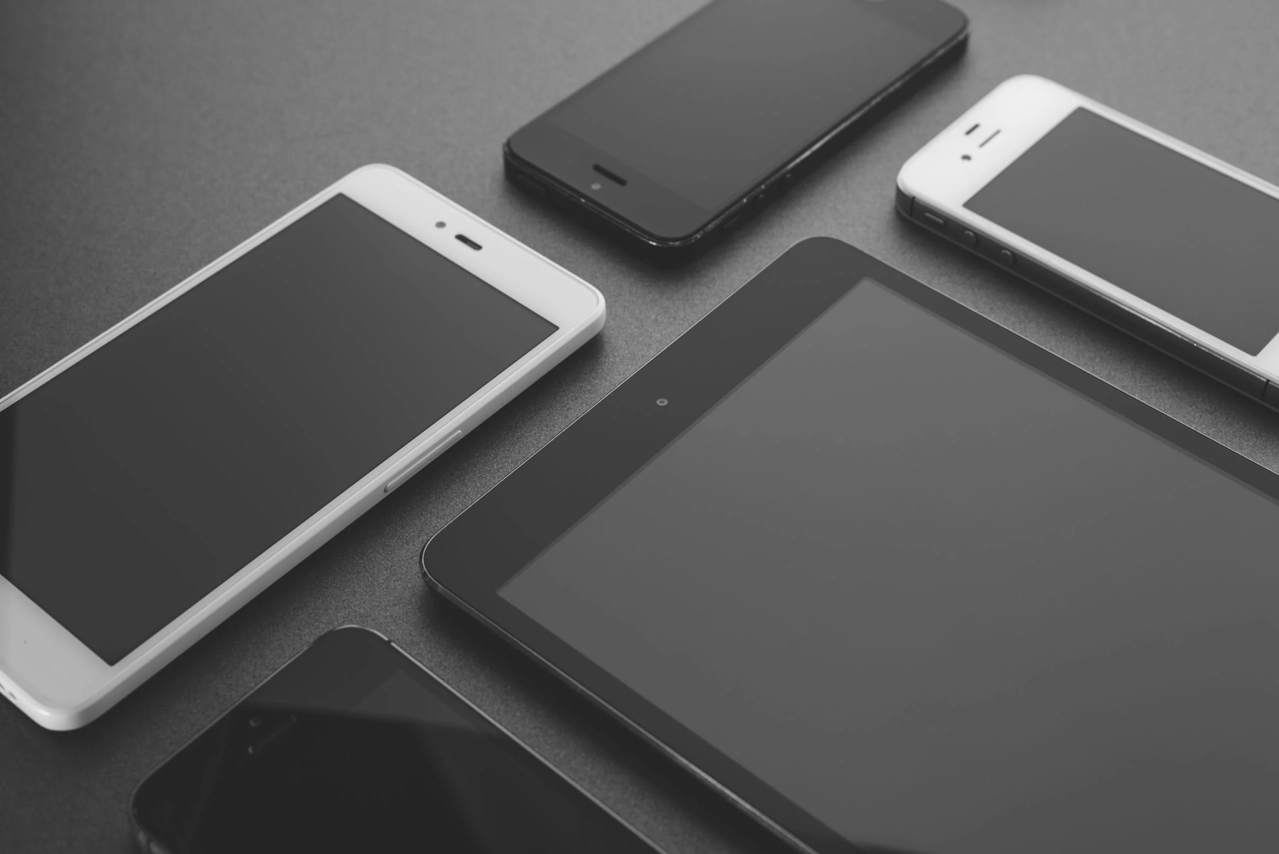 En este momento estás viendo Descubriendo el Mundo de los Dispositivos Móviles: Tablets, Phablets y Smartphones